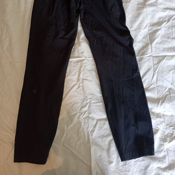 NWOT Lululemon On The Fly Pant *28" Black - Picture 9 of 10